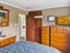 33 Johnson Street, Bulls - Carousel 10