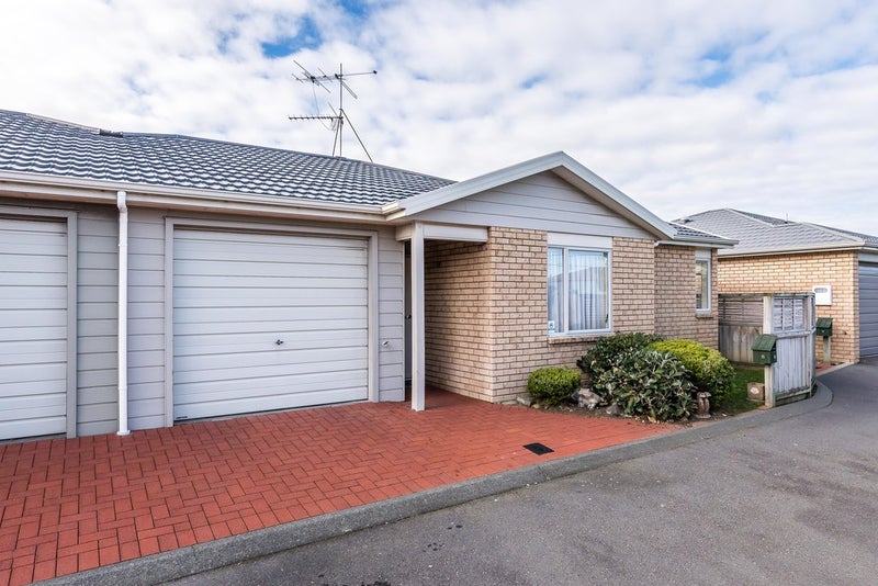 8/25 Tacy Street, Kilbirnie, Wellington - Carousel 1