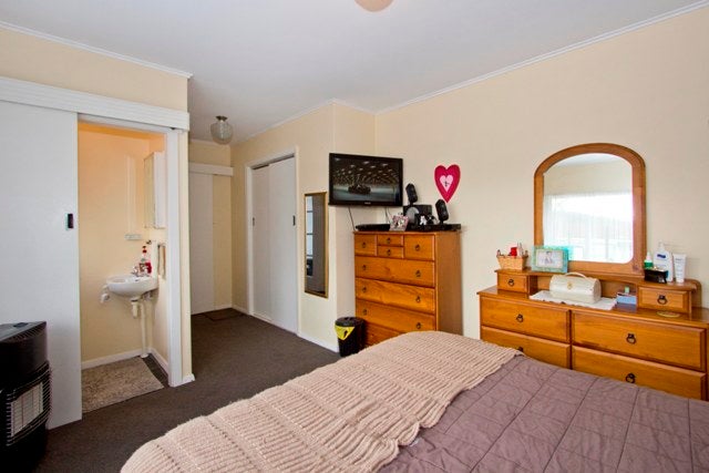 46 Horoeka Street, Stokes Valley, Lower Hutt - Carousel 20