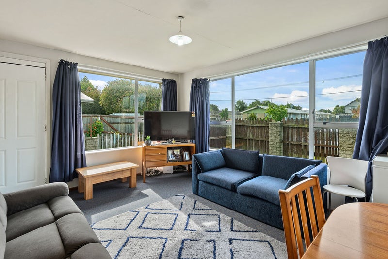 1/560 Hereford Street, Linwood, Christchurch - Carousel 1