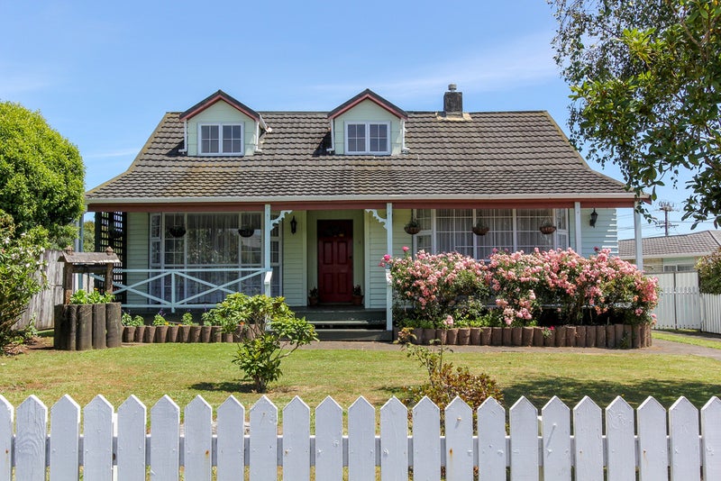 10 Waimea Street, Westown, New Plymouth - Carousel 1
