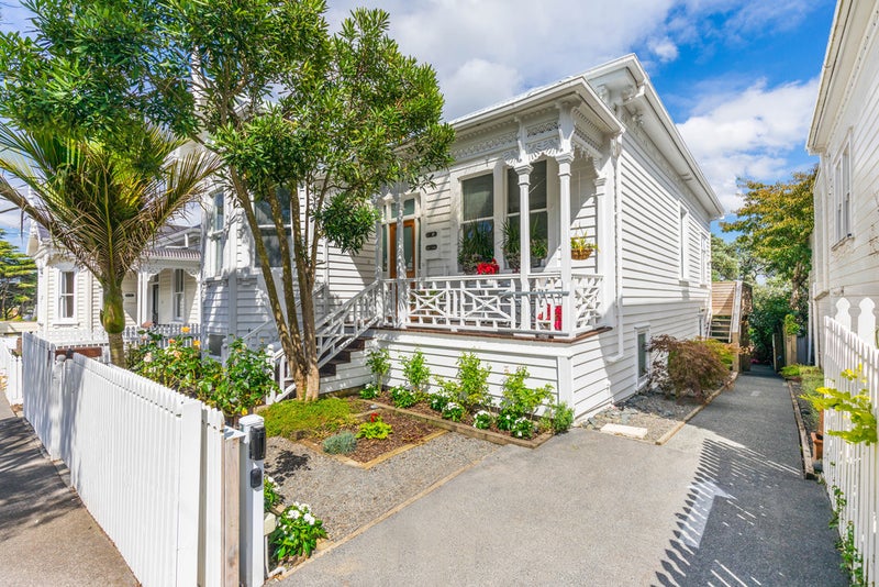 17 Chamberlain Street, Grey Lynn, Auckland - Carousel 1