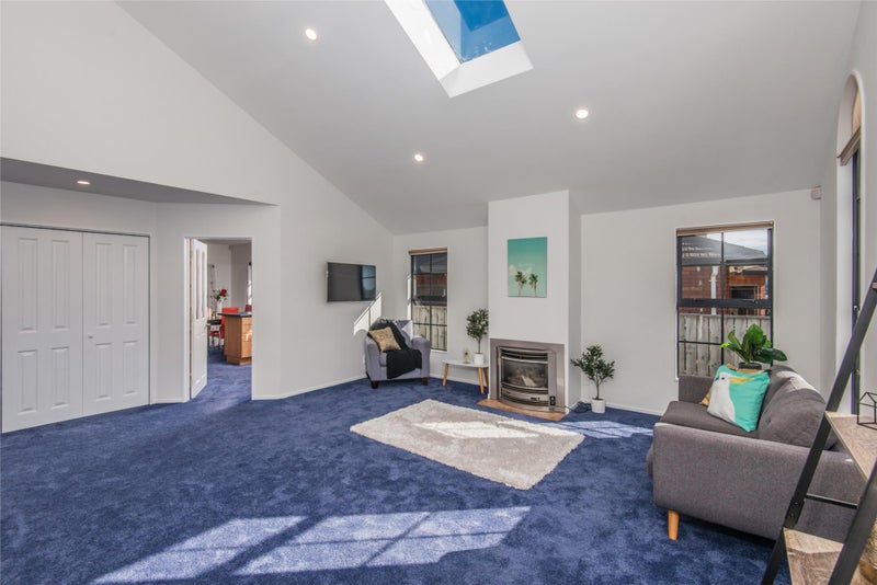 11 White Pine Avenue, Woodridge, Wellington - Carousel 2