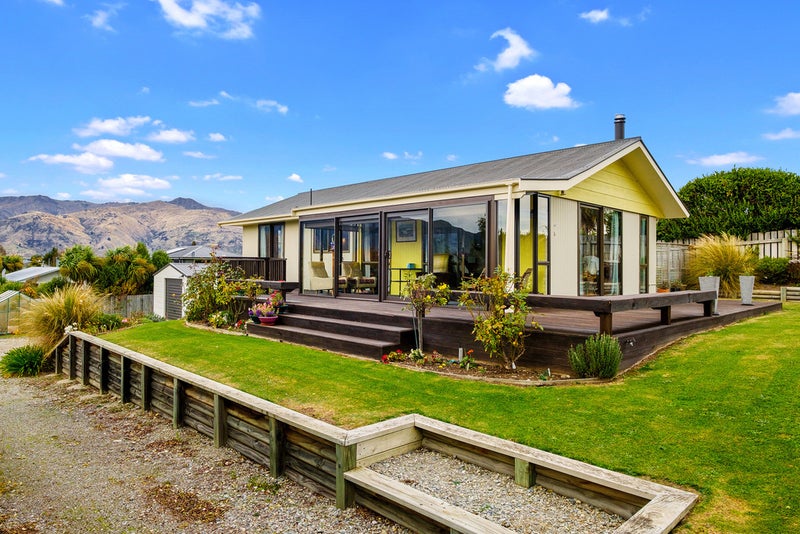 81 Parry Crescent, Wanaka - Carousel 2