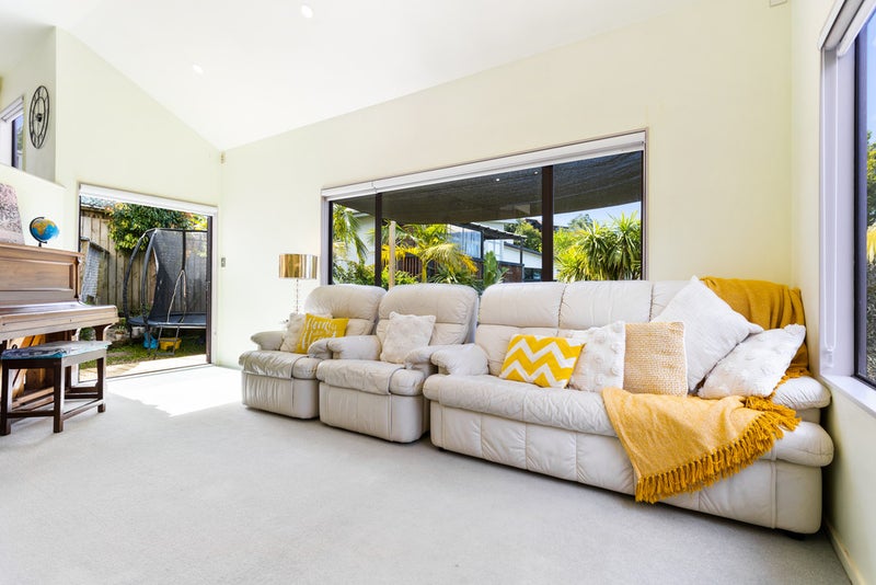 43B SUNSET RD, Tōtara Vale, Auckland - Carousel 1