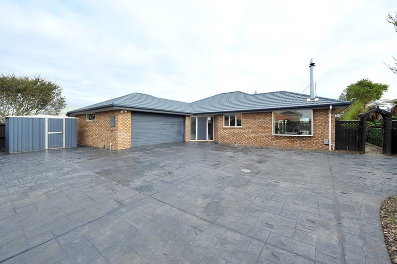 8 Sutton Place, Dallington, Christchurch - Carousel 1