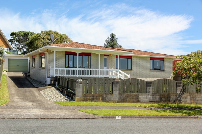 8 Virginia Place, Whalers Gate, New Plymouth - Carousel 1