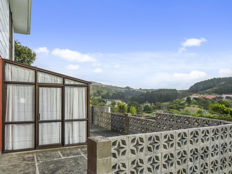 102 Taylor Terrace, Tawa, Wellington - Carousel 20