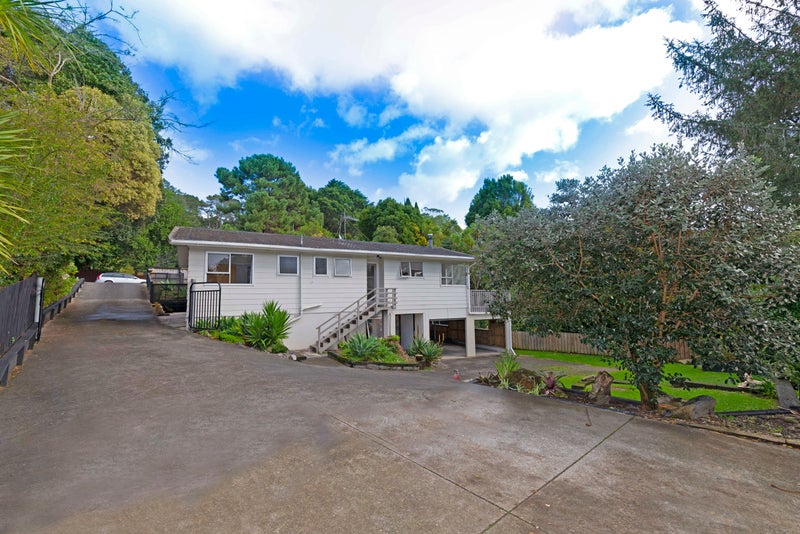 23 Glendene Avenue, Glendene, Auckland - Carousel 1