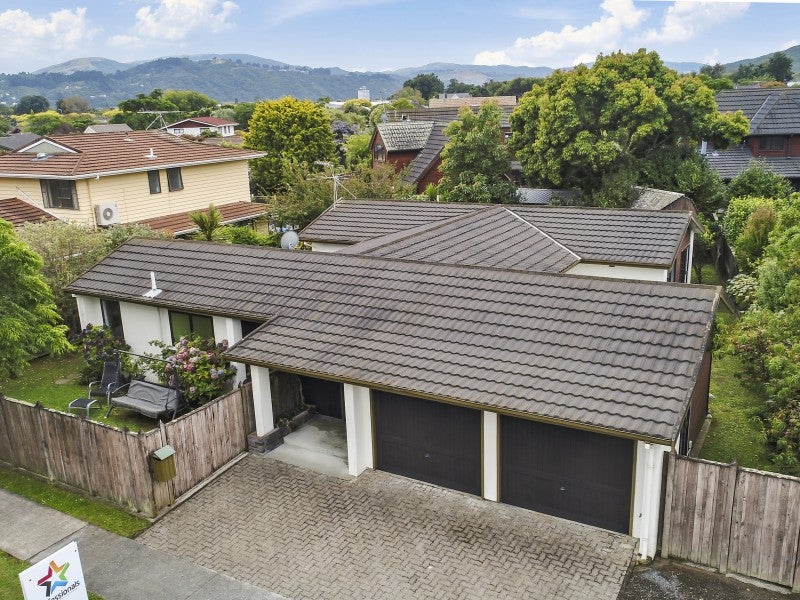 39 Waddington Drive, Naenae, Lower Hutt - Carousel 1