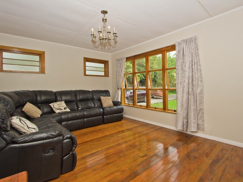 98 Hine Road, Wainuiomata, Lower Hutt - Carousel 2