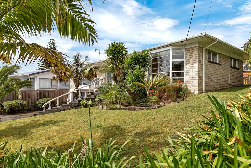 21 Te Puia Street, Kamo, Whangarei - Carousel 2