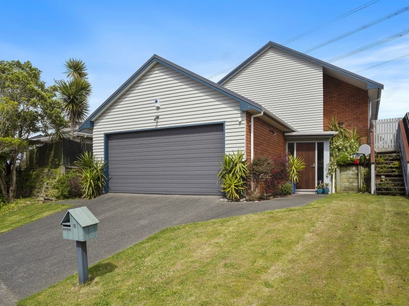 16 Kekeno Grove, Tirohanga, Lower Hutt - Carousel 1