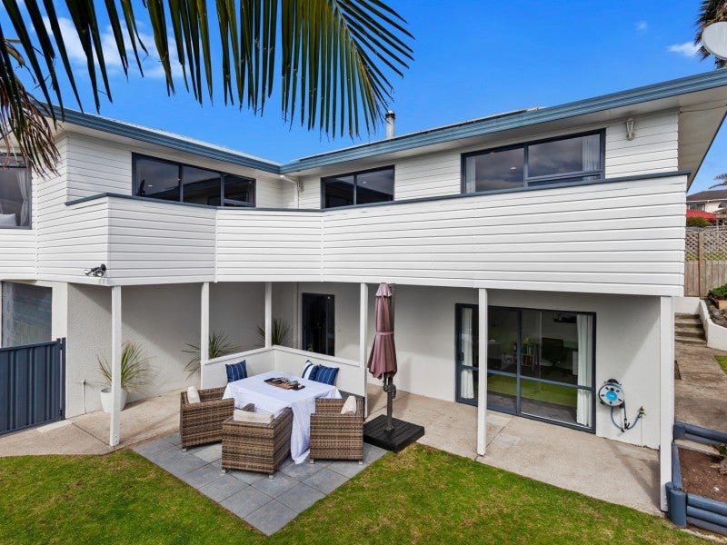 2 Panorama Place, Coastlands, Whakatane - Carousel 1