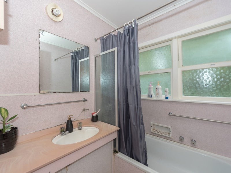 7 Walsh Street, Forest Lake, Hamilton - Carousel 10