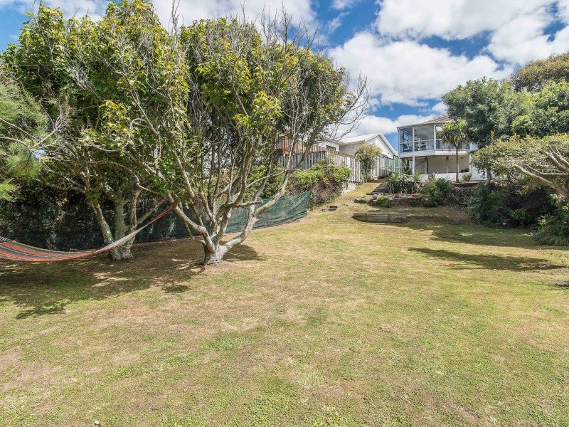 77 Main Road, Titahi Bay, Porirua - Carousel 2