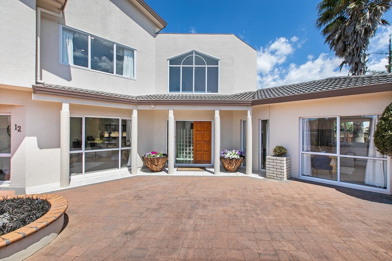 12 Frank Nobilo Drive, Golflands, Auckland - Carousel 2