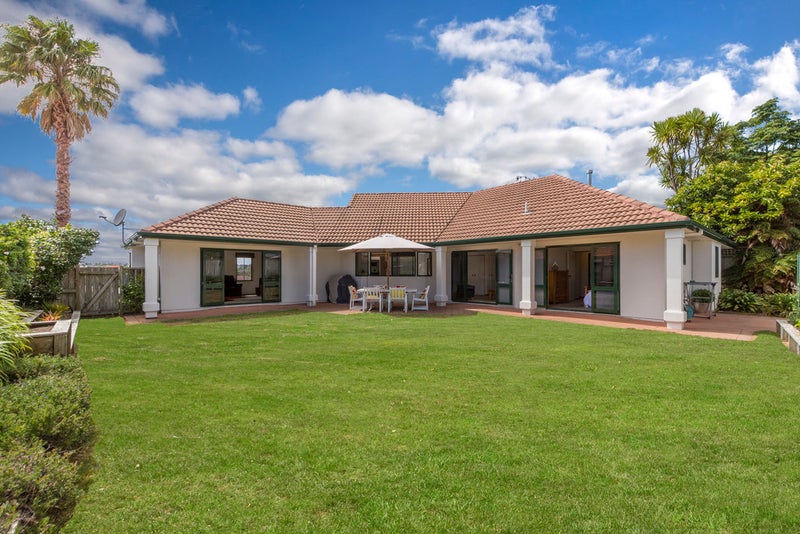 36 Harlech Glen, Bethlehem, Tauranga - Carousel 1