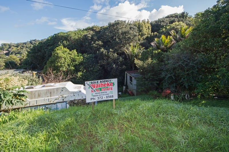 53 Fairview Crescent, Omiha, Waiheke Island - Carousel 2
