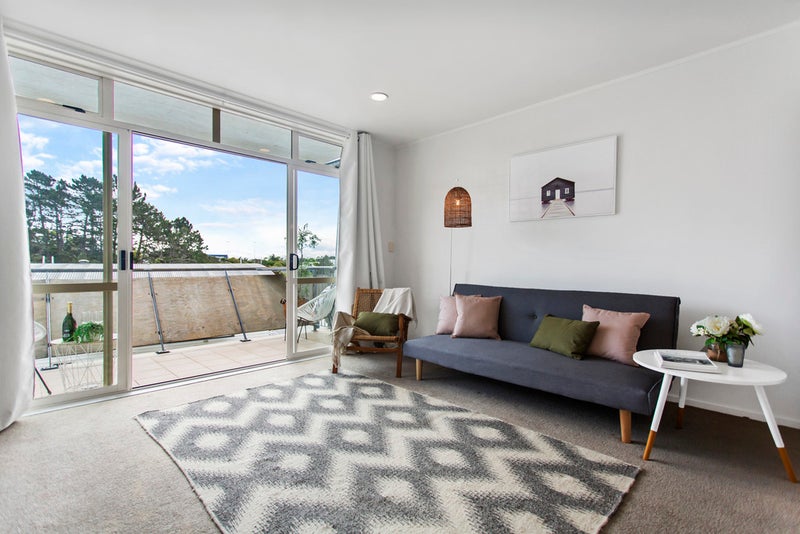 7B/20 Ian Marwick Place, Birkenhead, Auckland - Carousel 2