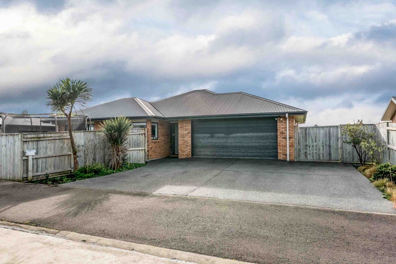 27 Chestnut Close, Kelvin Grove, Palmerston North - Carousel 1