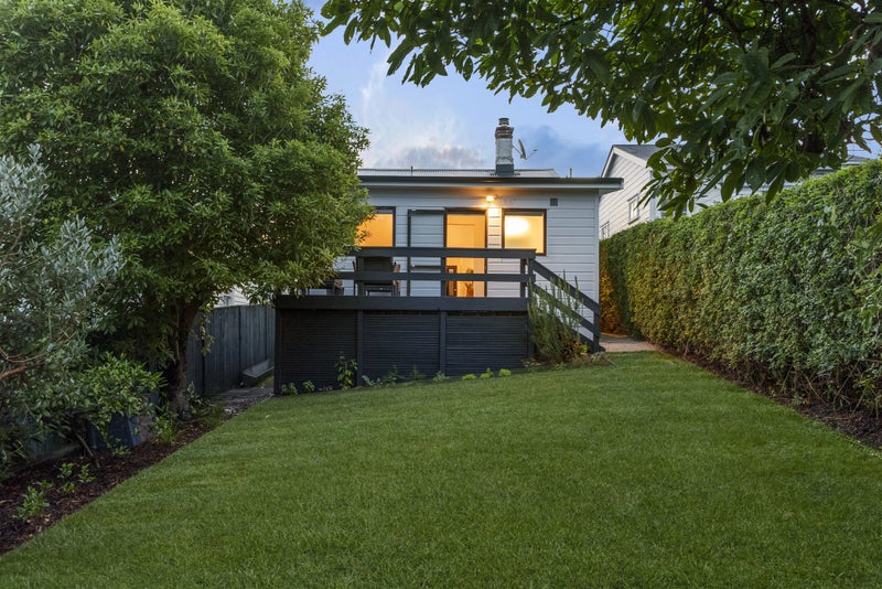 16 Bond Street, Grey Lynn, Auckland - Carousel 2