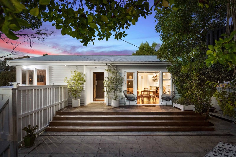 90 Glendale Road, Glen Eden, Auckland - Carousel 1