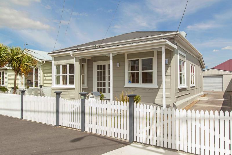 44 Adelaide Street, Petone, Lower Hutt - Carousel 1