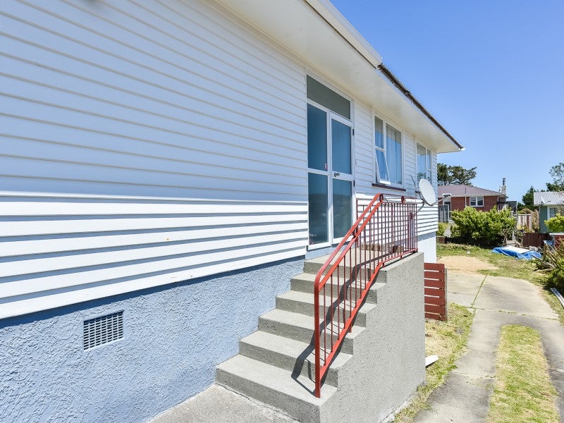 25 Turville Crescent, Newlands, Wellington - Carousel 2