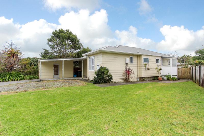 126 Omata Road, Marfell, New Plymouth - Carousel 1