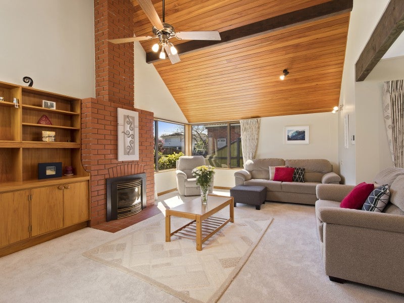 10 Hamerton Street, Naenae, Lower Hutt - Carousel 2