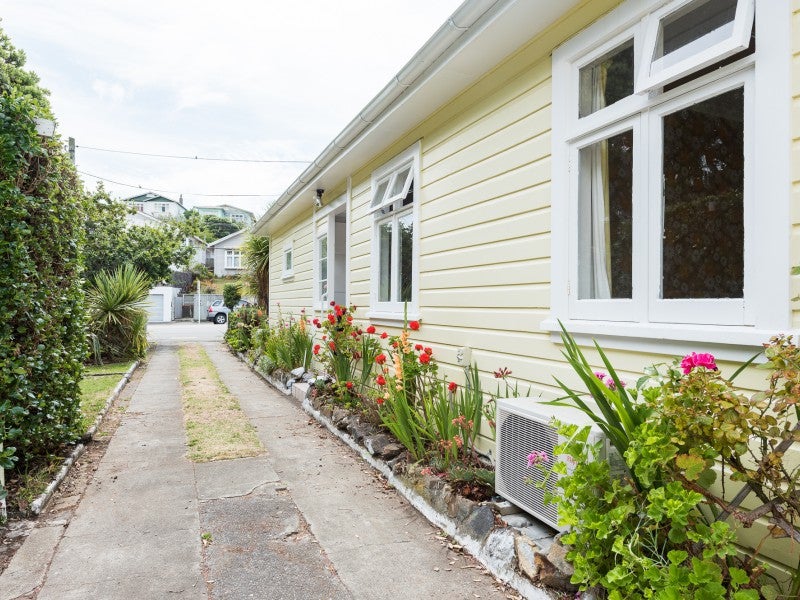 186 Coutts Street, Rongotai, Wellington - Carousel 2