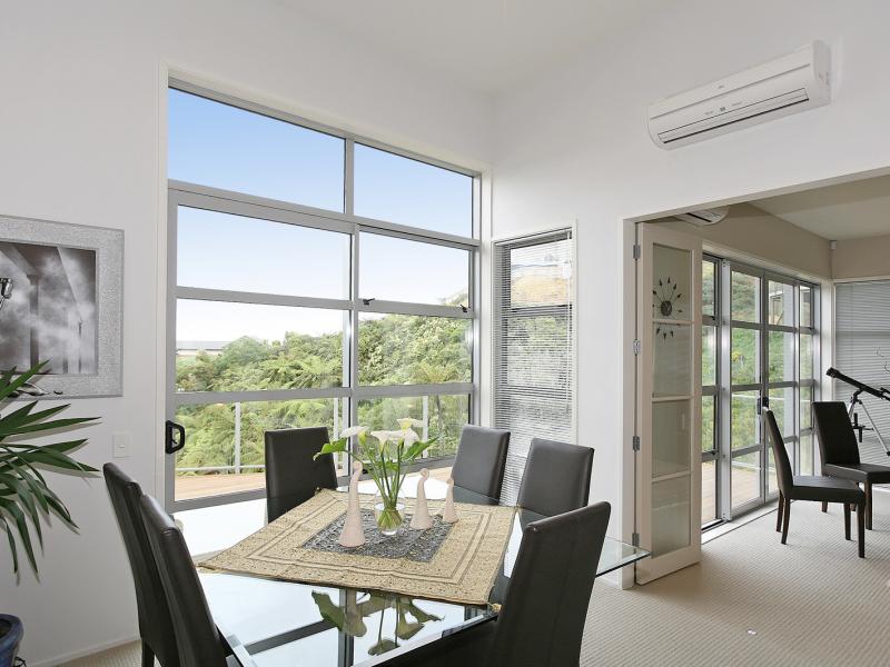 21 Meadowbank Drive, Belmont, Lower Hutt - Carousel 1