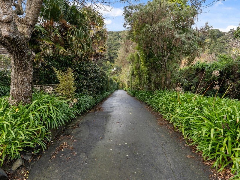 13 Whiorau Grove, Lowry Bay, Lower Hutt - Carousel 15