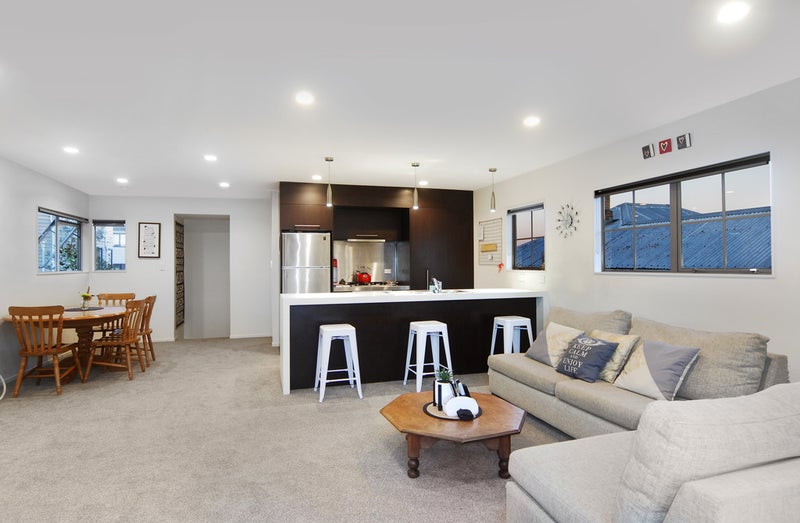 872 Manukau Road, Royal Oak, Auckland - Carousel 2