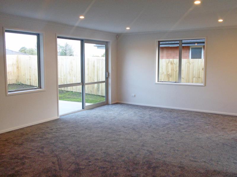 21 Captain Mitchell Drive, Opaheke, Papakura - Carousel 2