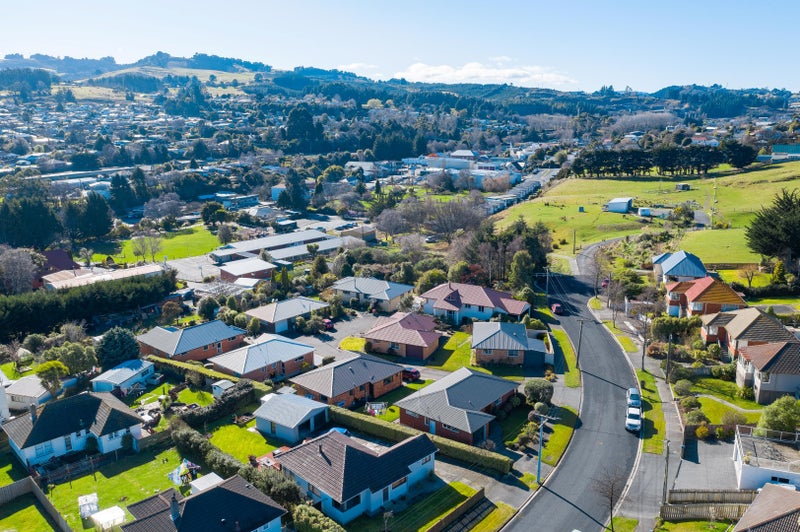 44 Burgess Street, Green Island, Dunedin - Carousel 16