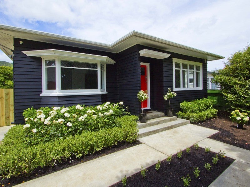 39 Cambridge Terrace, Waiwhetu, Lower Hutt - Carousel 1