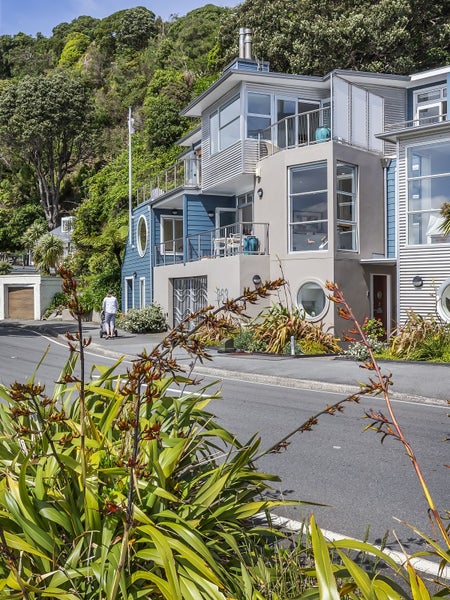 2/363 Karaka Bay Road, Karaka Bays, Wellington - Carousel 19