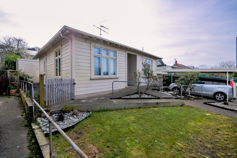 224 South Road, Caversham, Dunedin - Carousel 1