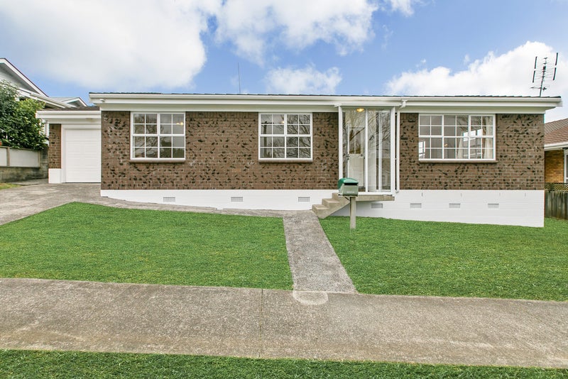 5 Tawhiri Road, One Tree Hill, Auckland - Carousel 1