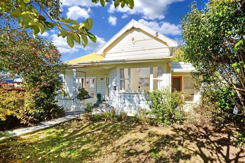 158 Mokoia Road, Chatswood, Auckland - Carousel 1