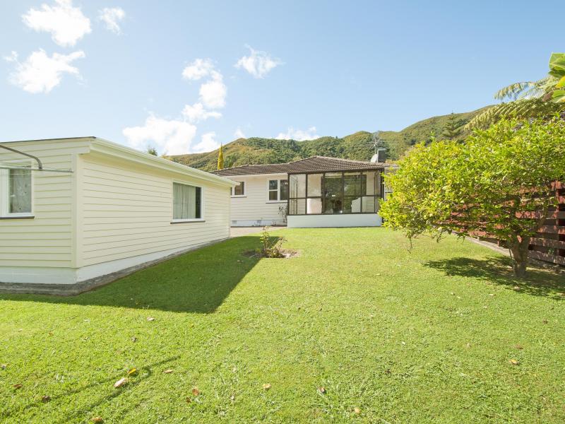 8 Cleary Street, Waterloo, Lower Hutt - Carousel 15