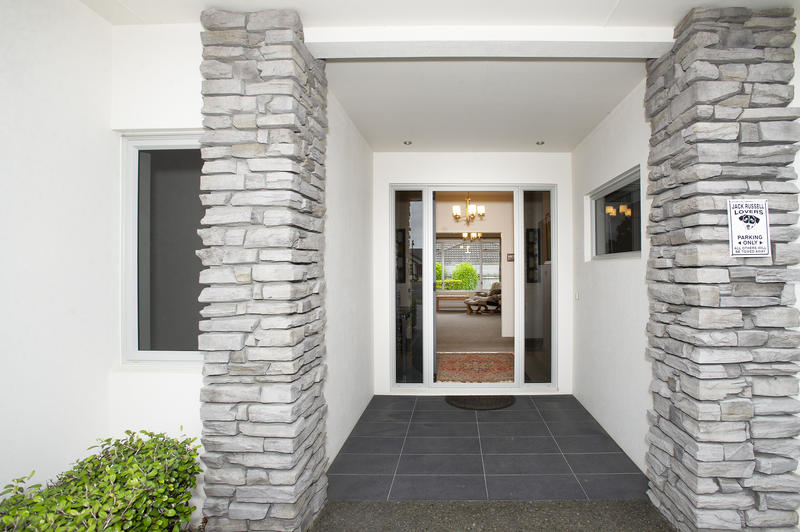 7 Horsley Grove, Pyes Pa, Tauranga - Carousel 2