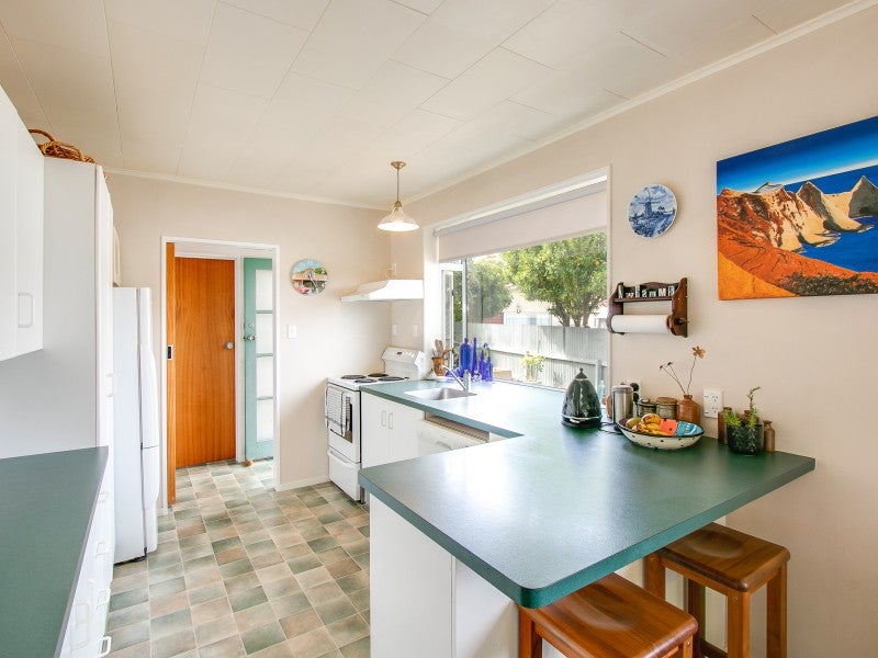 24 Norwich Crescent, Tamatea, Napier - Carousel 2