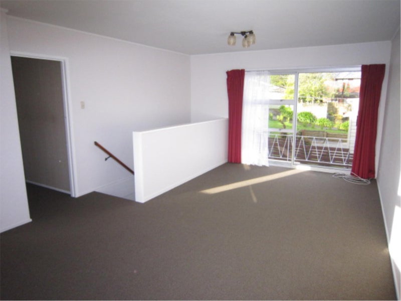 2/29 Owairaka Avenue, Owairaka, Auckland - Carousel 2