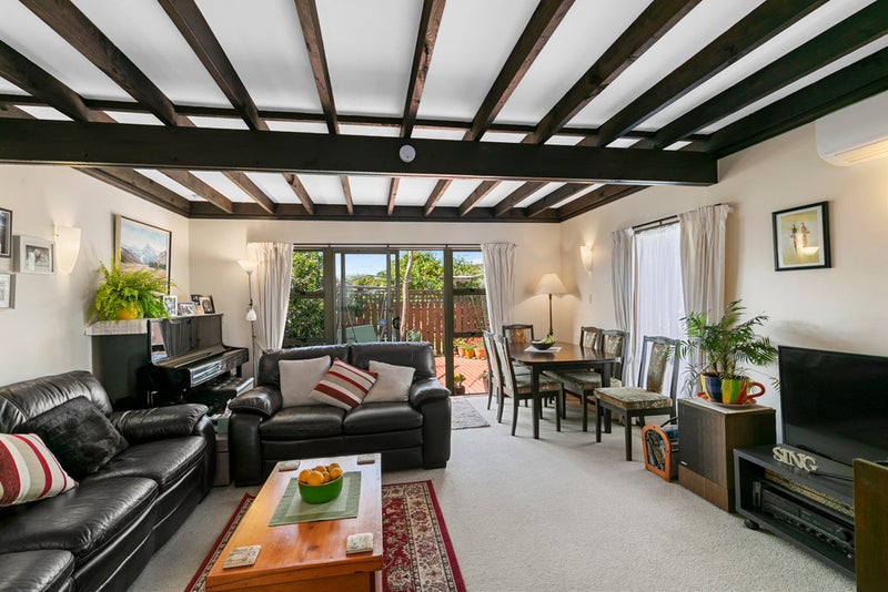 B/1 Hamua Grove, Waiwhetu, Lower Hutt - Carousel 2