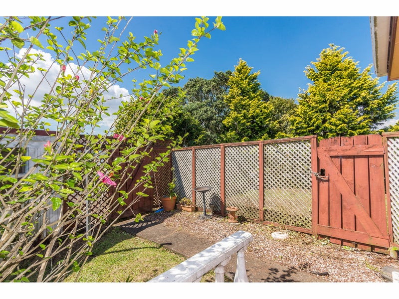 1/142 Halsey Drive, Mount Roskill, Auckland - Carousel 12