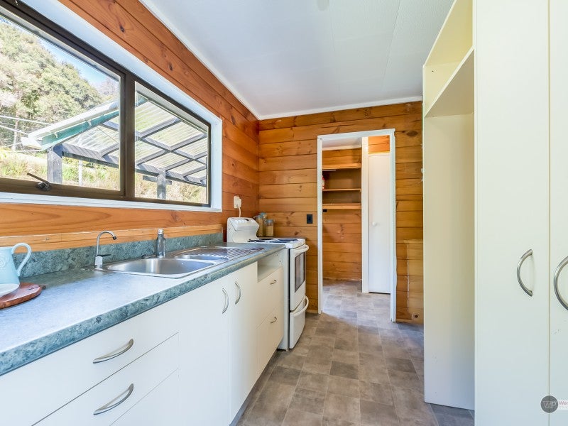 64 Castlerea Street, Wainuiomata, Lower Hutt - Carousel 2