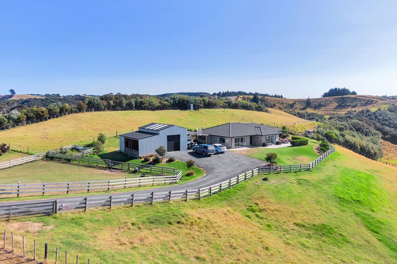 140 Webber Road, Helensville - Carousel 20